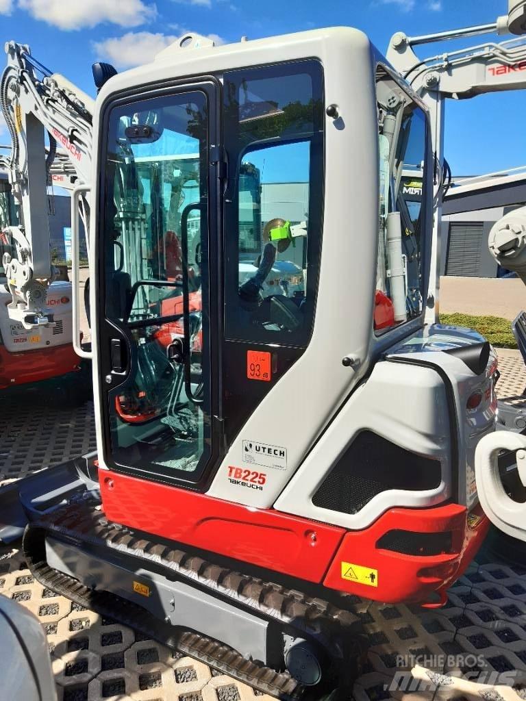 Takeuchi TB225 V3 Mini ekskavatörler, 7 tona dek