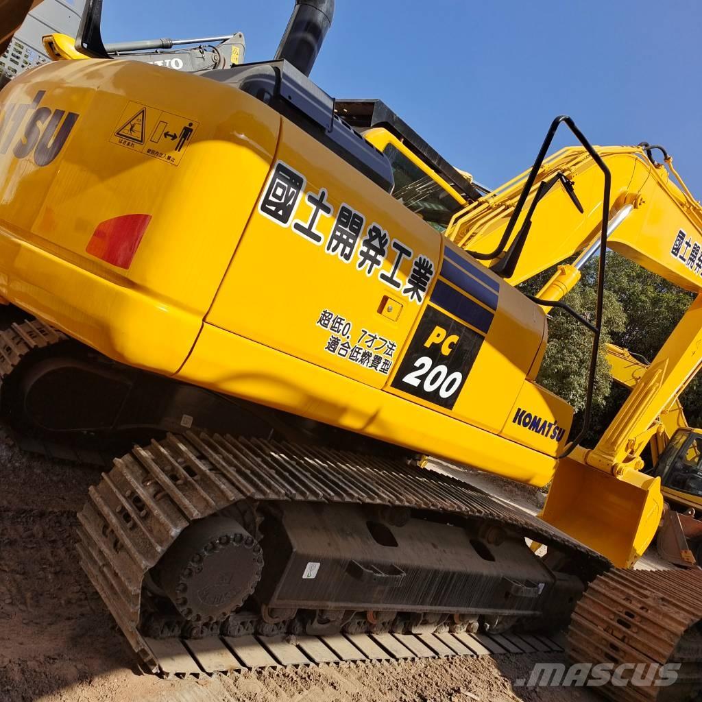 Komatsu PC 200-8 Paletli ekskavatörler