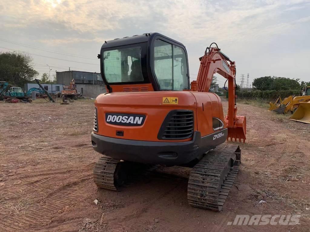 Doosan DX 55 Mini ekskavatörler, 7 tona dek