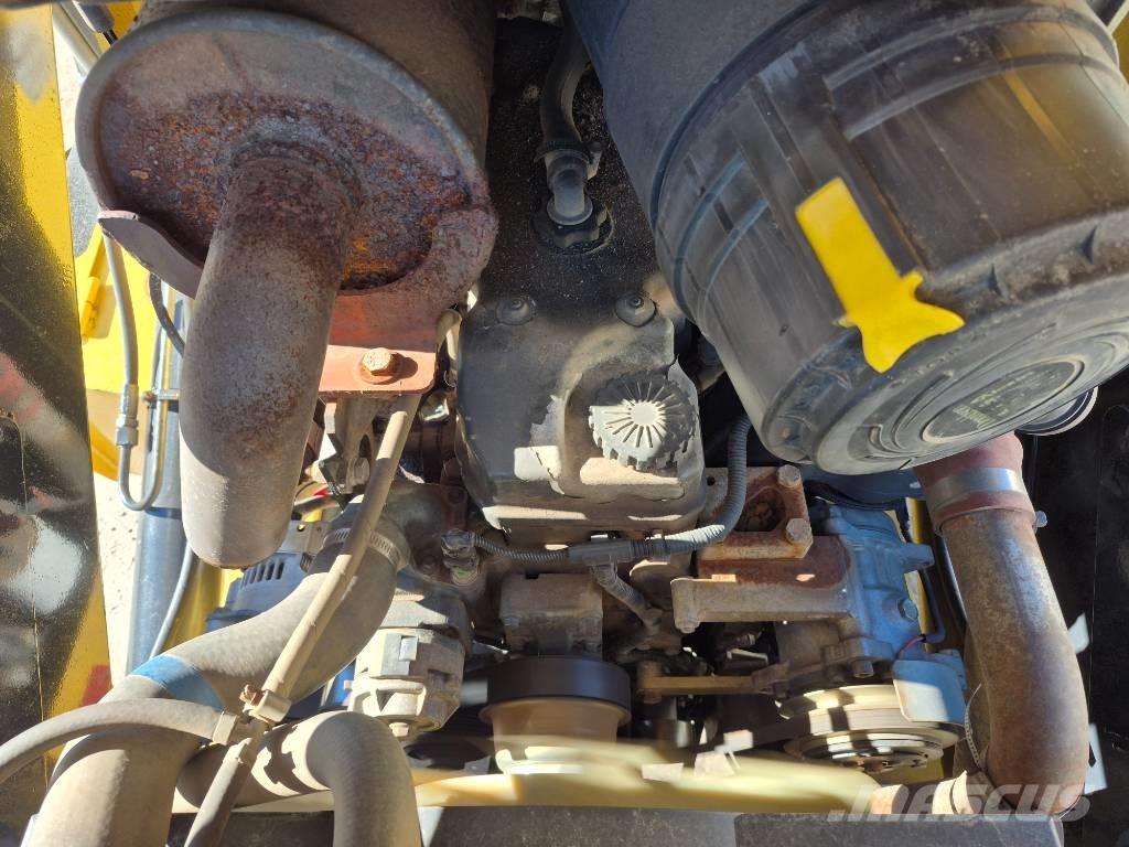 New Holland B 95 B Kazıcı yükleyiciler - beko loder