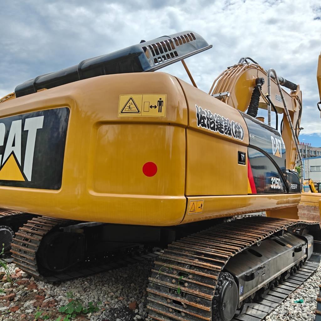 CAT 325D Paletli ekskavatörler