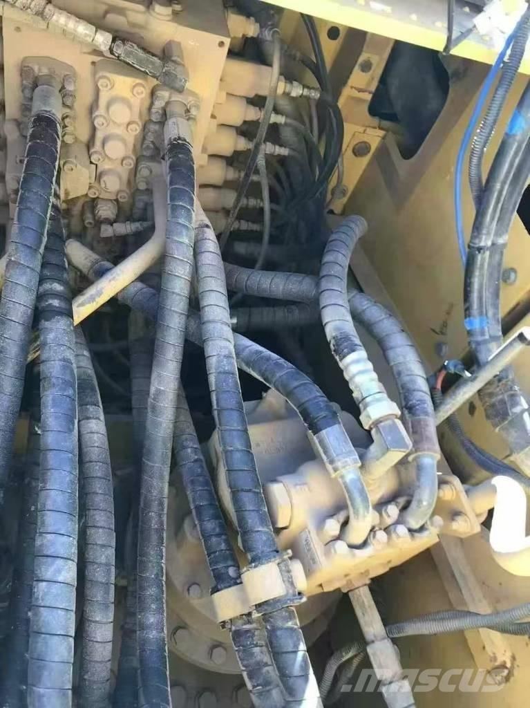 Komatsu PC 210 Paletli ekskavatörler