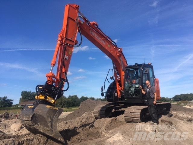 Hitachi ZX 135 US-6 Paletli ekskavatörler