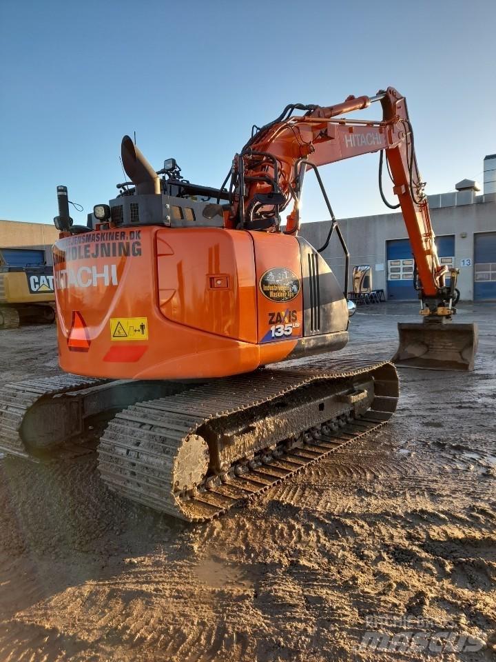 Hitachi ZX 135 US-6 Paletli ekskavatörler
