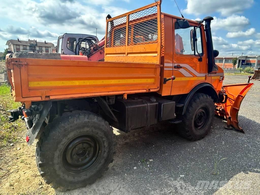 Mercedes-Benz unimog Kapali kasa kamyonlar