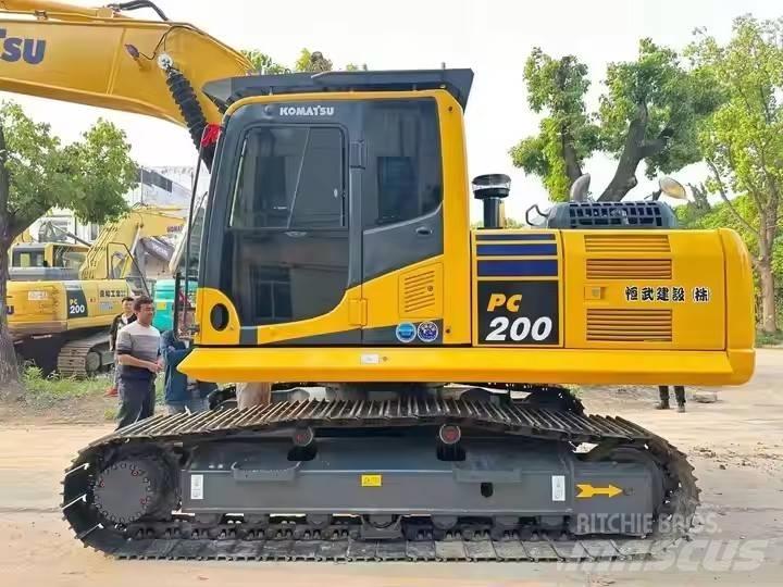 Komatsu PC200 Paletli ekskavatörler