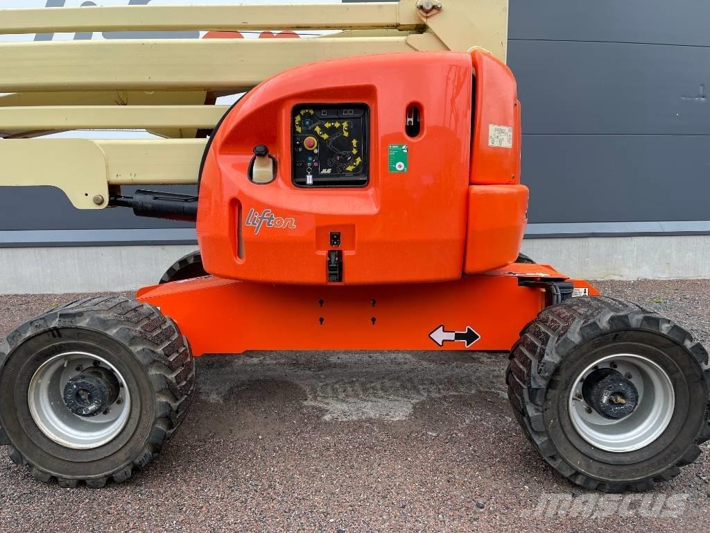 JLG 450 AJ Bomlift Körüklü personel platformları