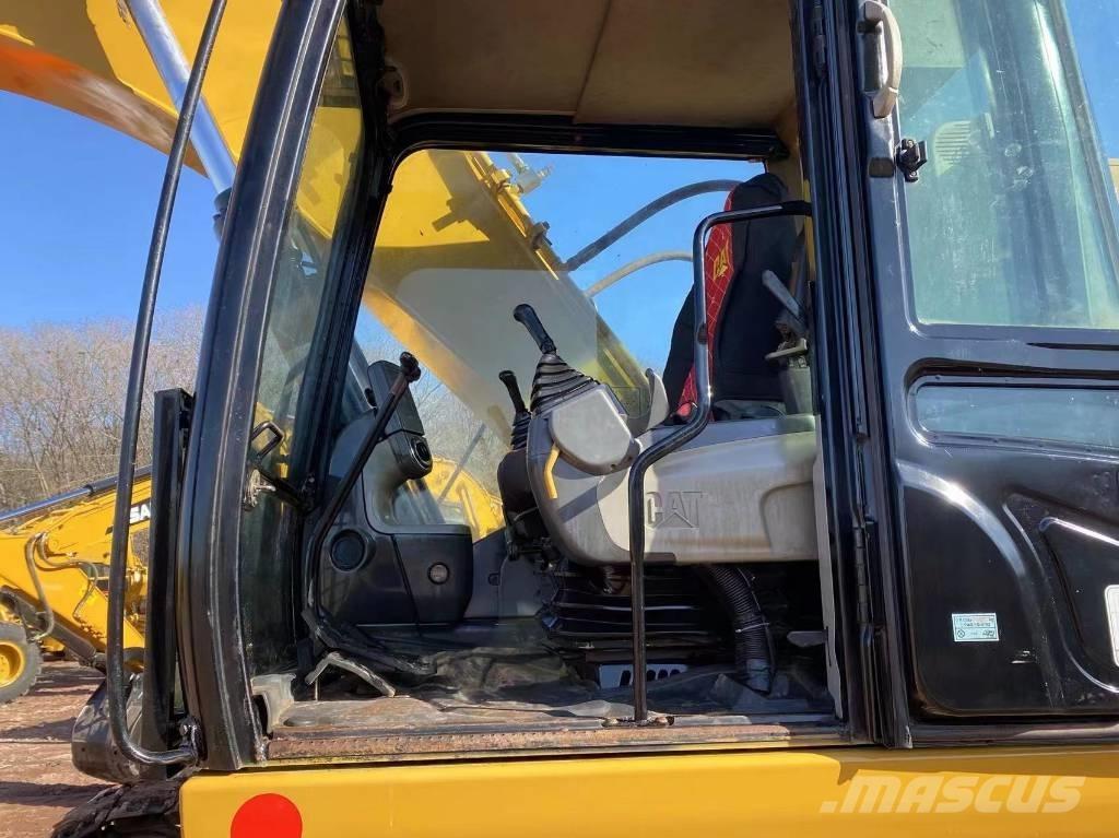 CAT 325D Paletli ekskavatörler