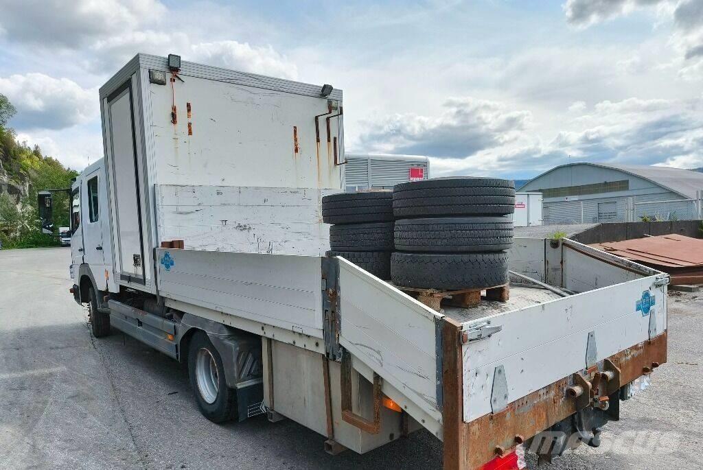 Mercedes-Benz 1018 Kapali kasa kamyonlar