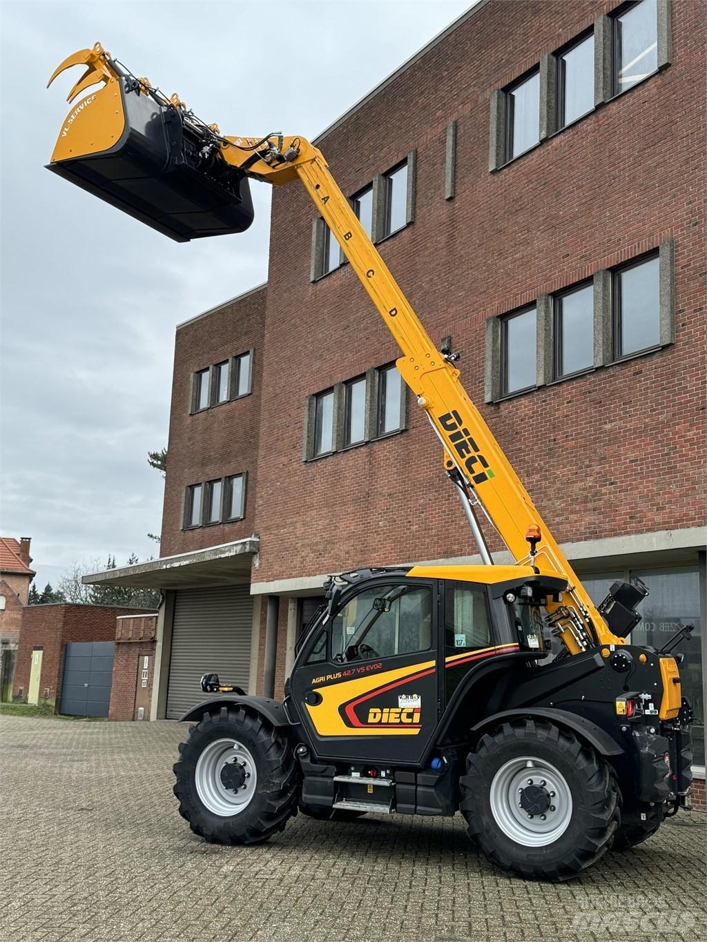 Dieci Agri plus 42.7 Tarimsal teleskopik yükleyiciler