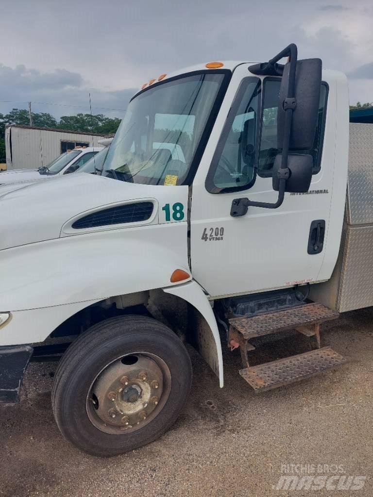 International 4200 Damperli kamyonlar