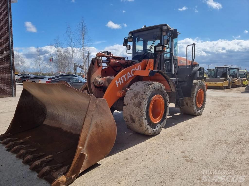 Hitachi ZW 220 Tekerlekli yükleyiciler