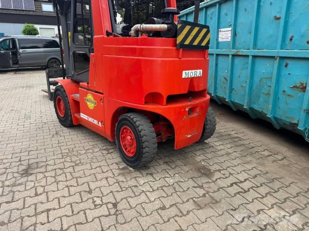 Mora M 80 CS Dizel forkliftler