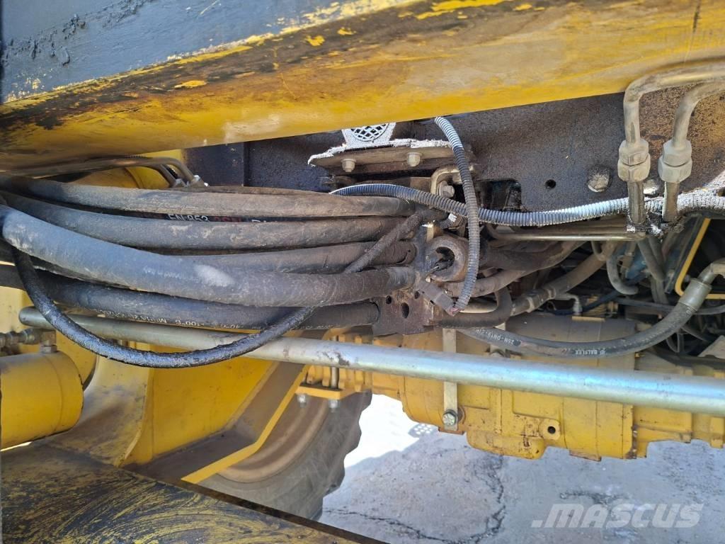 Komatsu WB 91 R Kazıcı yükleyiciler - beko loder