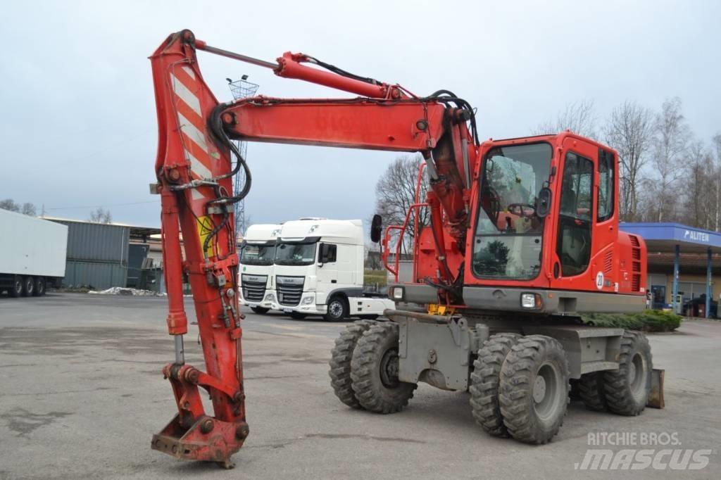 Komatsu PW 148-8 Lastik tekerli ekskavatörler