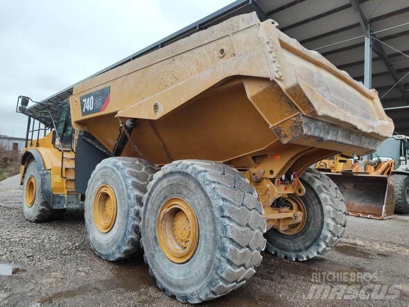 CAT 740GC Belden kirma kaya kamyonu