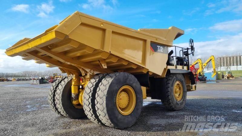 CAT 772 Yol disi kaya kamyonu