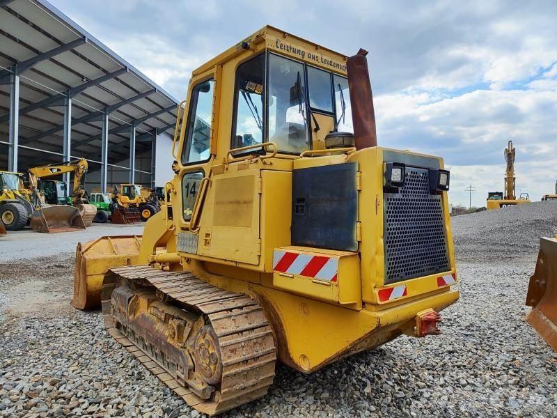 CAT 943 Paletli yükleyiciler