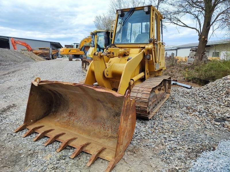CAT 943 Paletli yükleyiciler