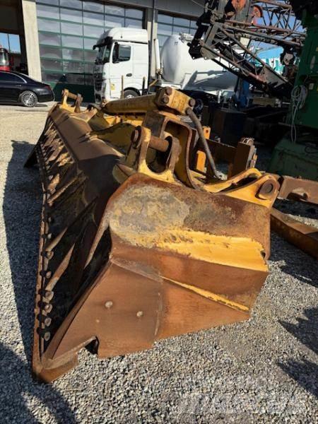 CAT D8T Paletli dozerler