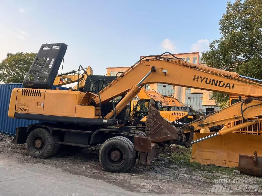 Hyundai R210W-7 Lastik tekerli ekskavatörler