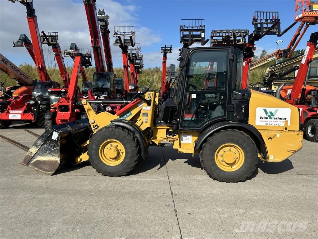 CAT 906 (9145) Çok amaçlı yükleyiciler