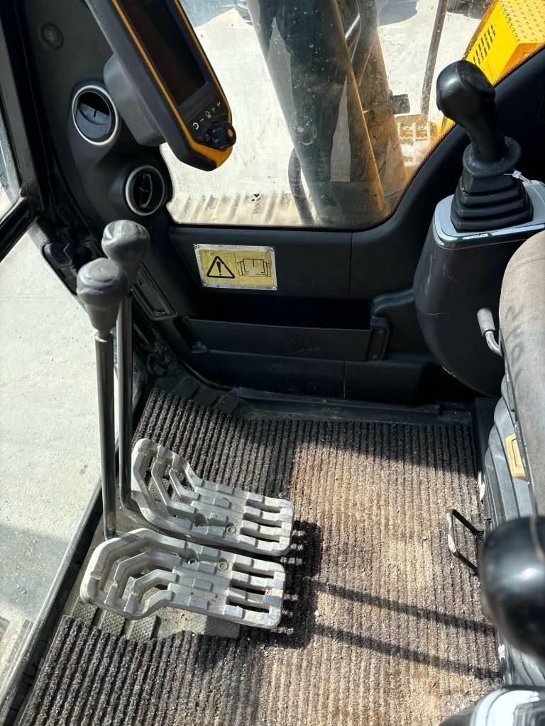 JCB JS 160 LC Paletli ekskavatörler