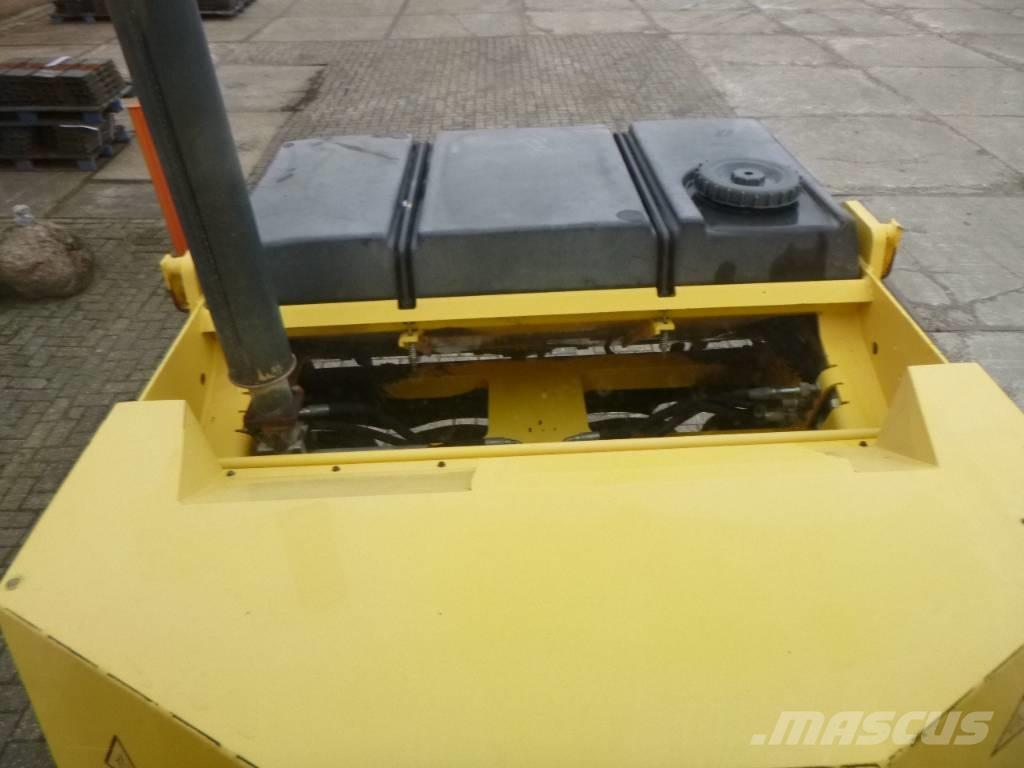 Bomag BW 151 AC-2 Kombine silindirler