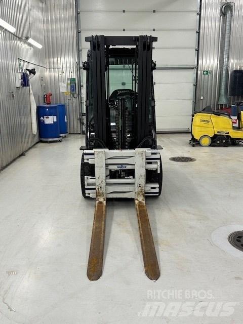 Toyota 52-8 FDF 25 Dizel forkliftler