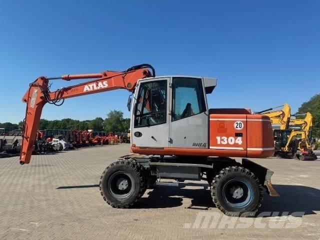 Atlas 1304 Lastik tekerli ekskavatörler