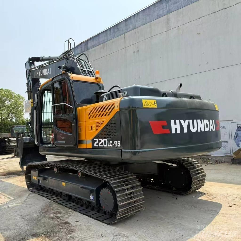 Hyundai R220LC-9S Midi ekskavatörler 7 - 12 t
