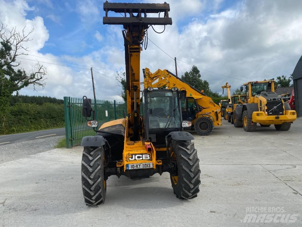 JCB 526-56 Tarimsal teleskopik yükleyiciler