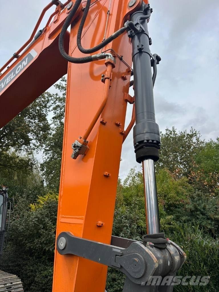 Develon DX 300 LC-7M Paletli ekskavatörler