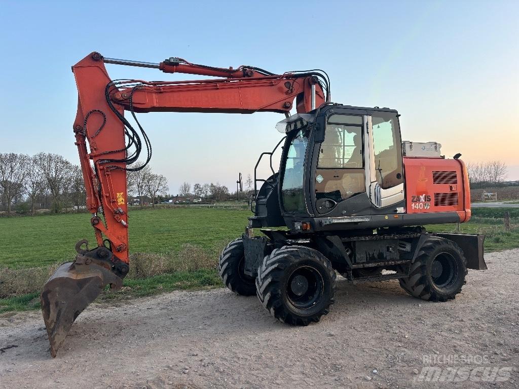 Hitachi ZX 140 W T-3 Lastik tekerli ekskavatörler