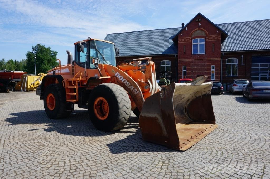 Doosan DL 400 Tekerlekli yükleyiciler