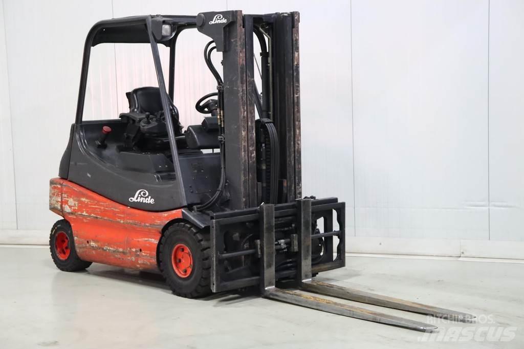 Linde E30-02 Elektrikli forkliftler