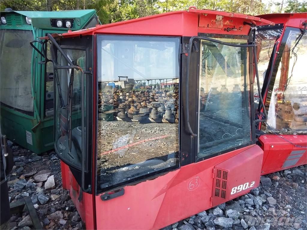 Valmet 890.2 Kabin