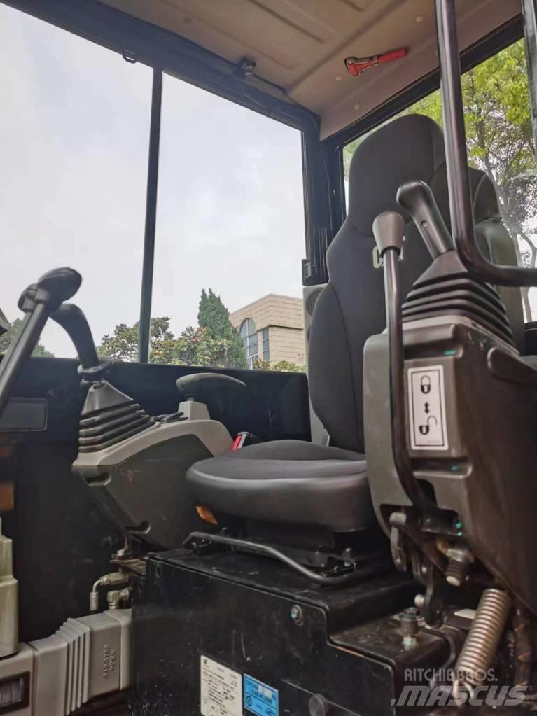 CAT 305.5 E2 Mini ekskavatörler, 7 tona dek