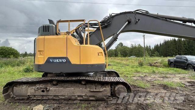 Volvo ECR 235EL Paletli ekskavatörler