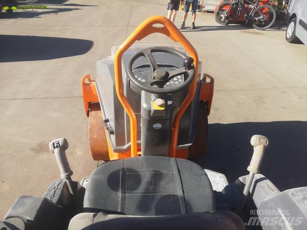 Hamm HD 12 VV Çift tamburlu silindirler