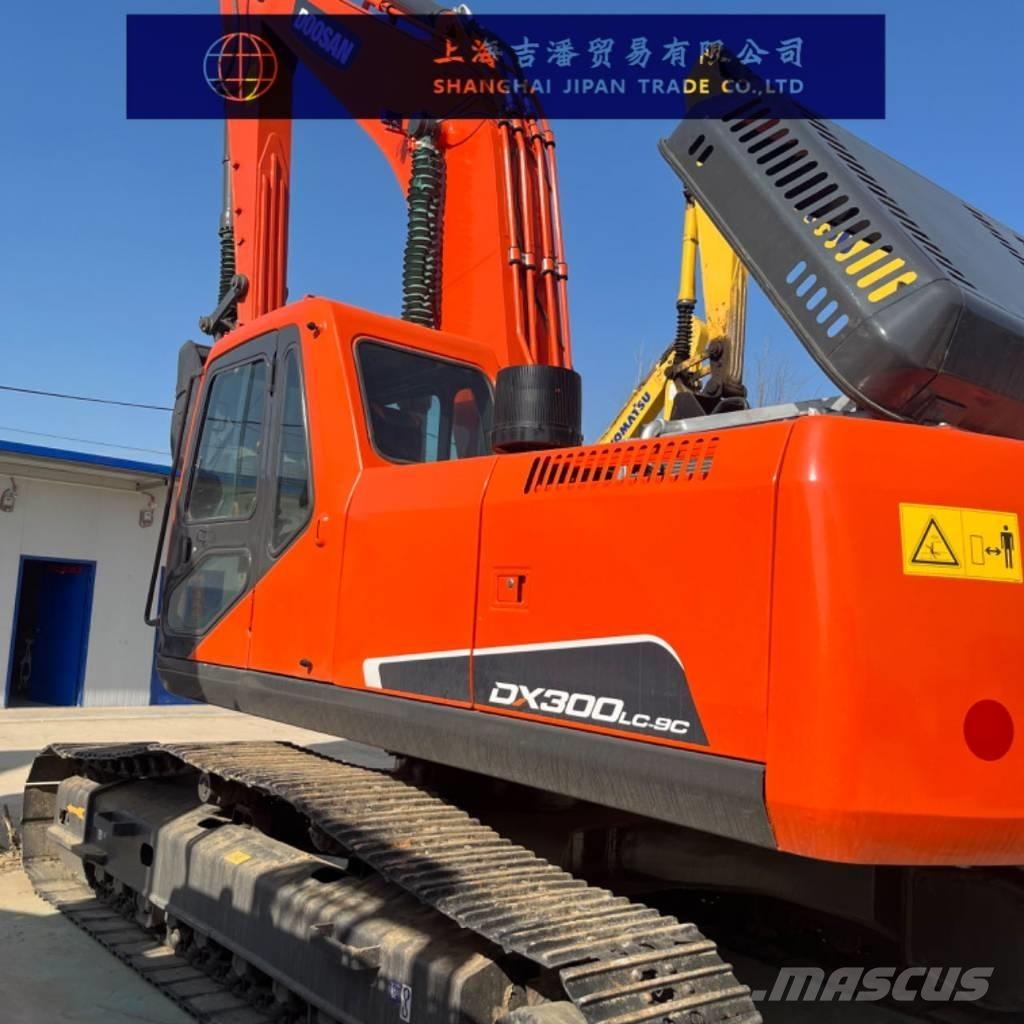 Doosan DX 300 Paletli ekskavatörler