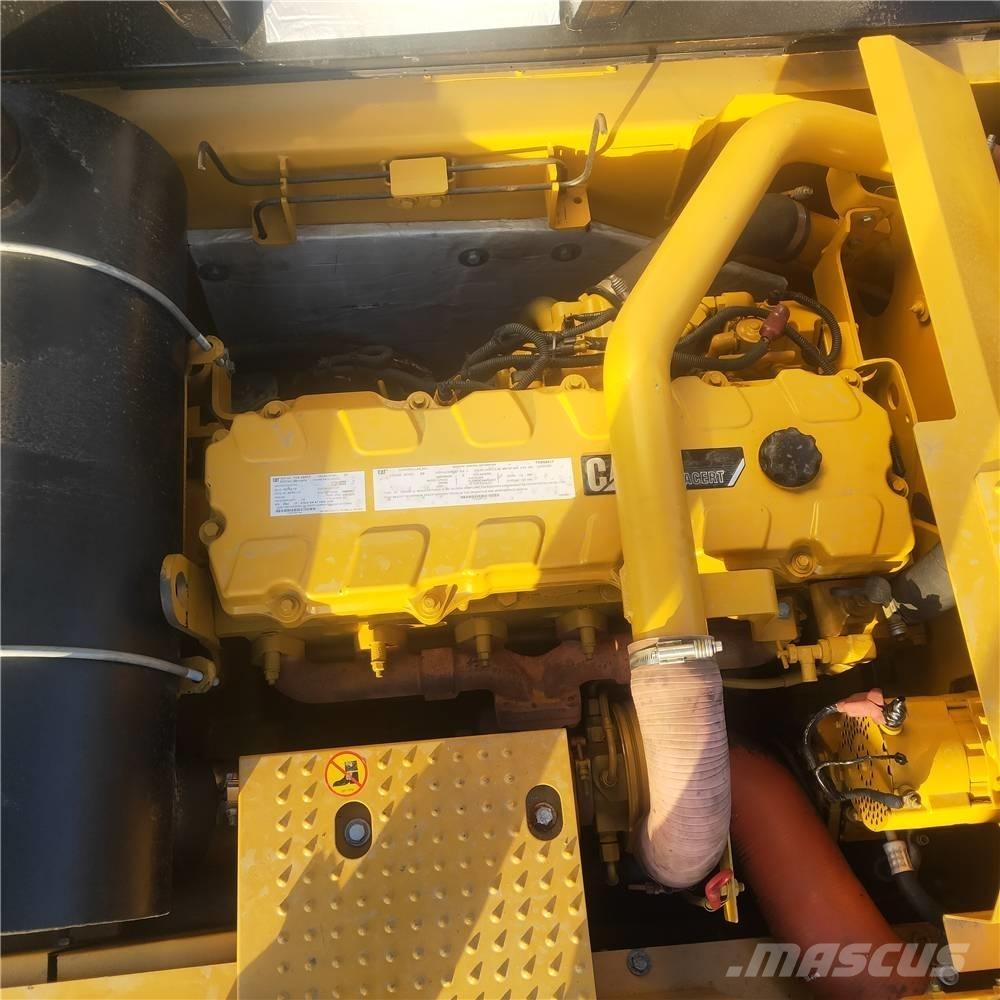 CAT 340D2 Paletli ekskavatörler