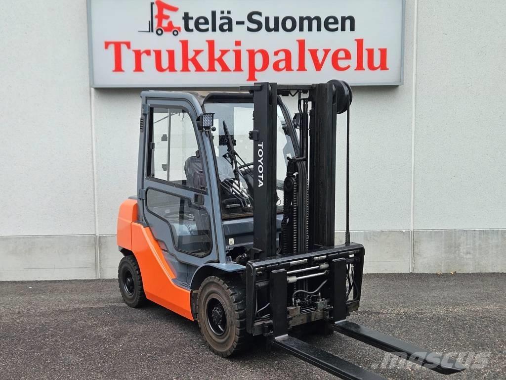 Toyota 02-8 FDF 25 Dizel forkliftler