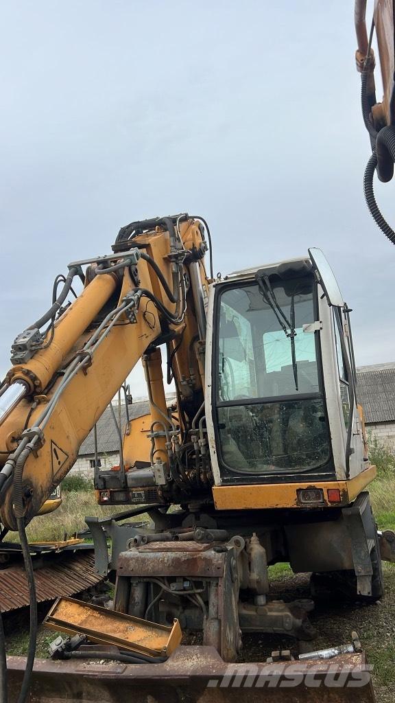 Liebherr A 900 C Frenler