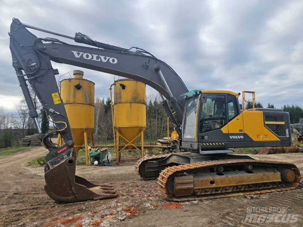 Volvo EC 300 EL Paletli ekskavatörler