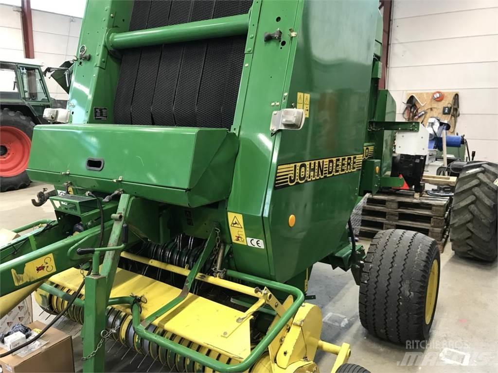 John Deere 590 Küp balya makinalari