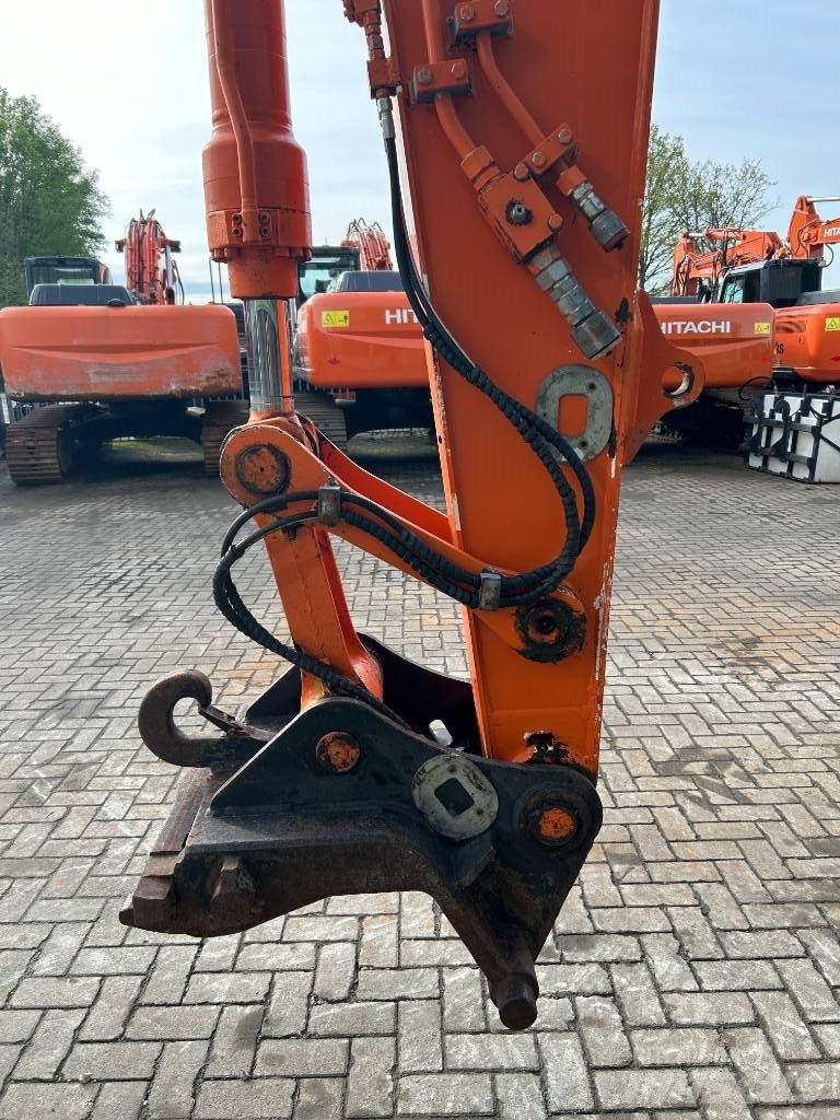 Hitachi ZX 140 W-3 Lastik tekerli ekskavatörler