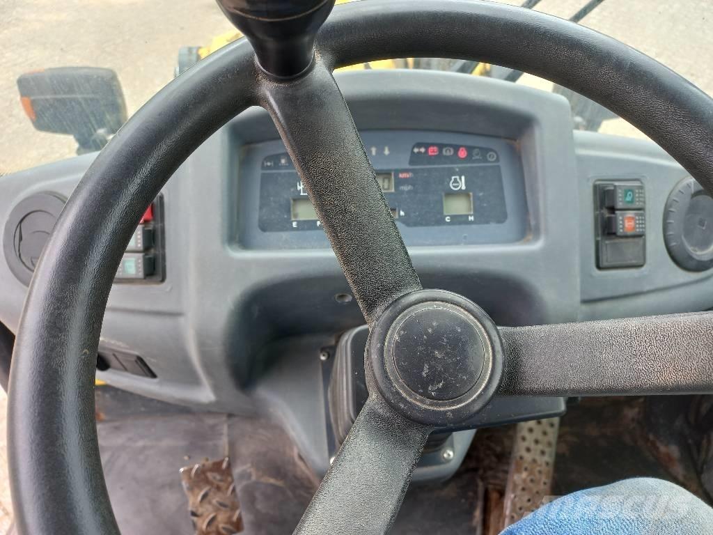 Komatsu WA 80-6 Tekerlekli yükleyiciler