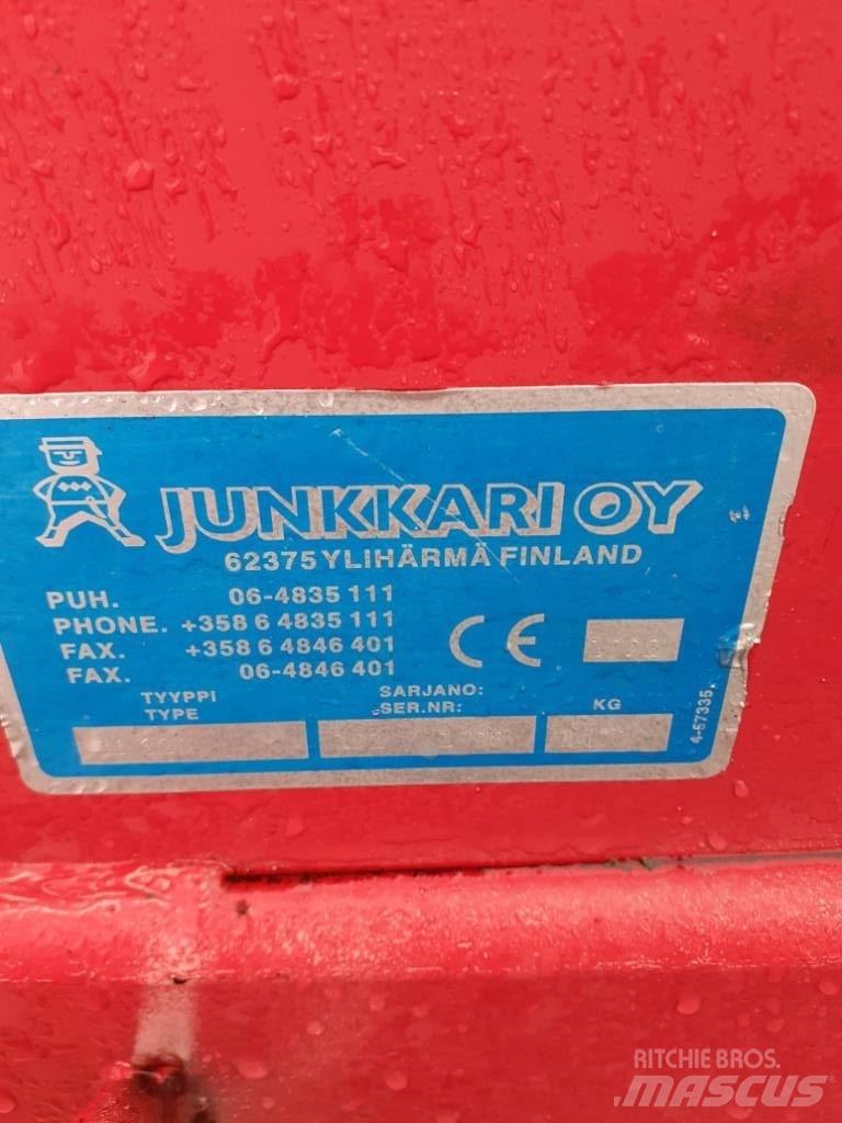 Junkkari NM 320 Diskli çayir biçme makinasi