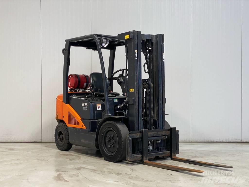 Doosan G25N-7 LPG'li forkliftler